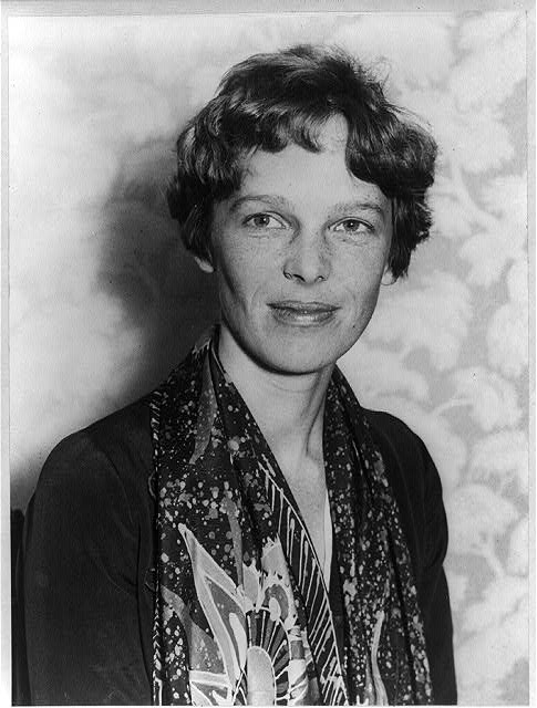 AMELIA EARHART - Biography, Facts, and Pictures