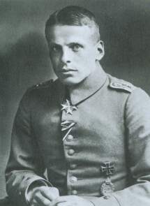 Oswald Boelcke, wearing the Blue Max