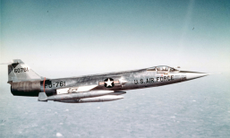 F-104A with tip tanks and pylon tanks