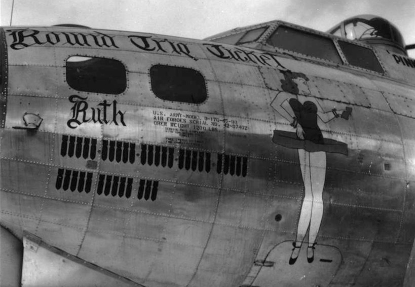 WW2 Nose Art - Photos of B-17 bombers