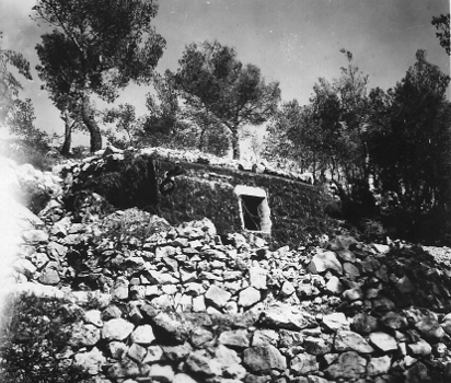 Toulon - hillside pillbox